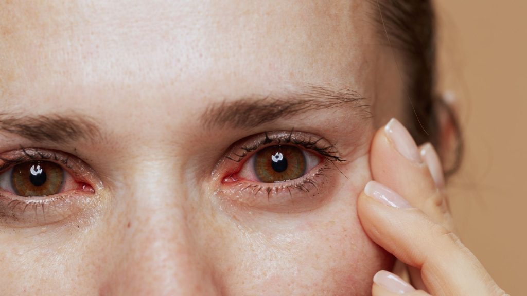 Signs of Inhalant Abuse How to Tell If Someone Is Using
