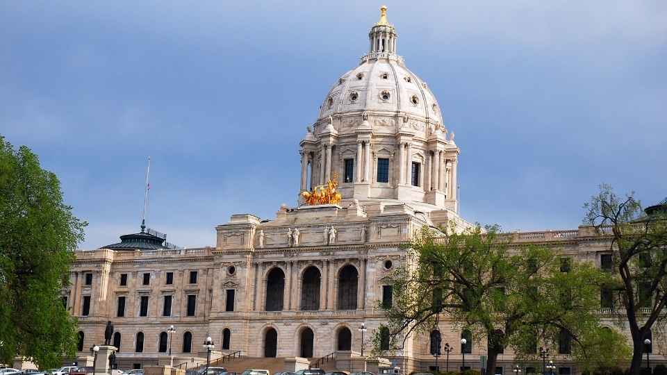 How Does Medicaid Work in Minnesota In helps people who meet minimum requirements for eligibility.